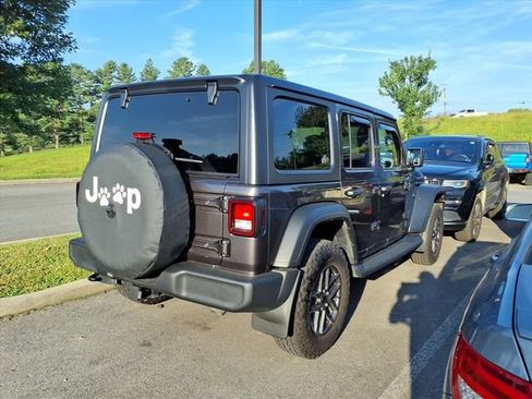 Used 2026 Jeep Wrangler Unlimited Sport AWD/4WD image 8