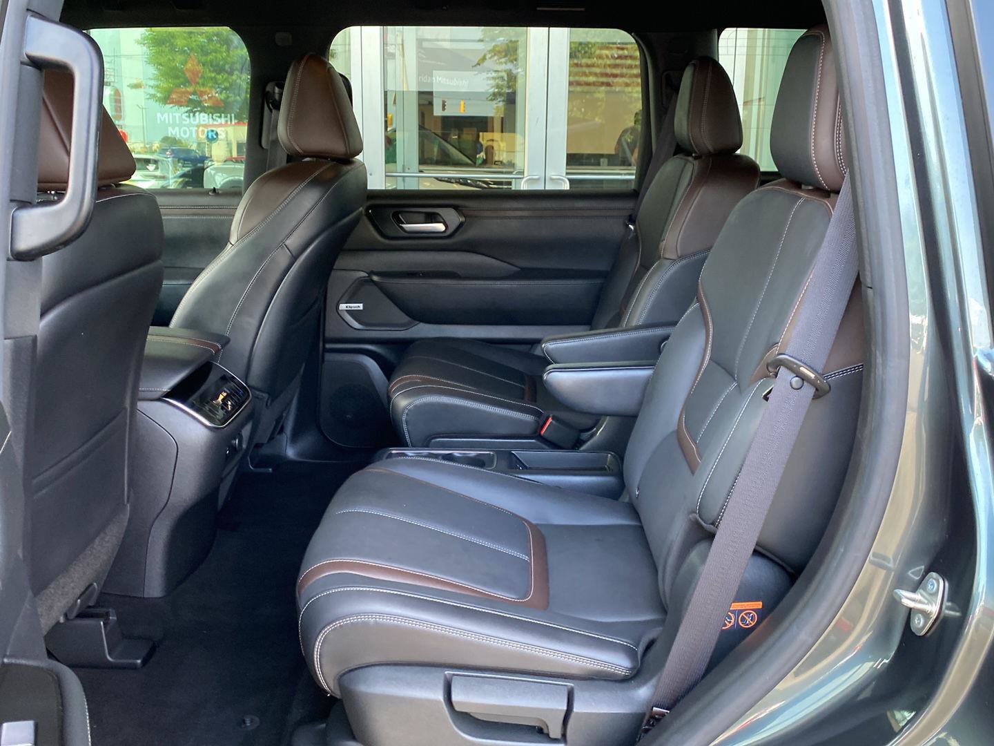 Certified 2025 Nissan Armada SL w/ Captain's Chari Seat Package RWD image 20