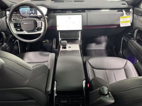 New 2026 Land Rover Range Rover Long Wheelbase SE AWD/4WD image 12