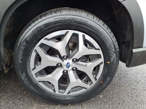 Certified 2023 Subaru Forester Premium image 19