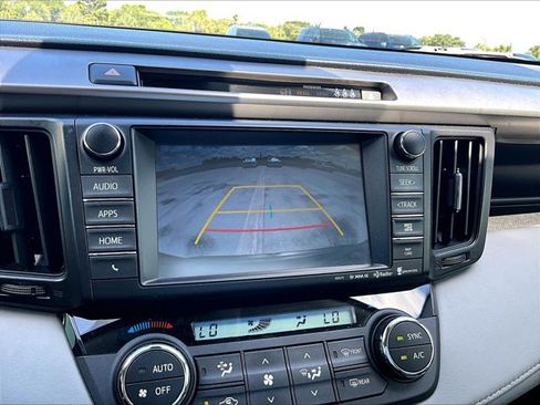 Used 2017 Toyota RAV4 XLE FWD image 23