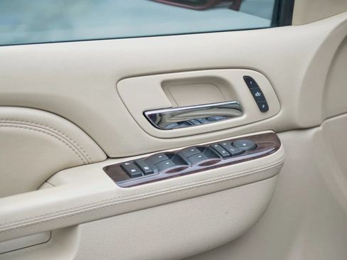 Used 2010 Cadillac Escalade Luxury AWD/4WD image 70