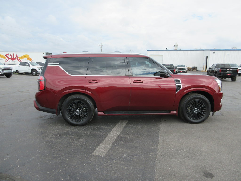 Used 2025 Nissan Armada Platinum Reserve AWD/4WD image 4