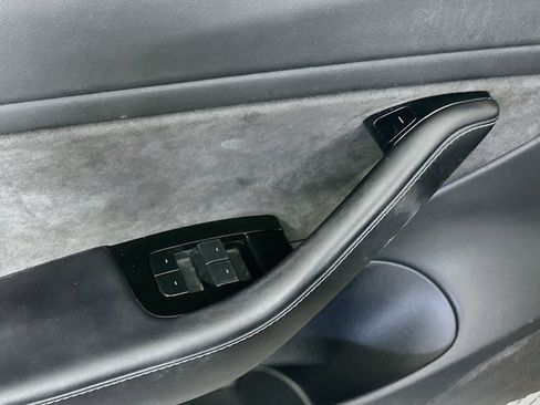 Used 2018 Tesla Model 3 Long Range RWD image 15