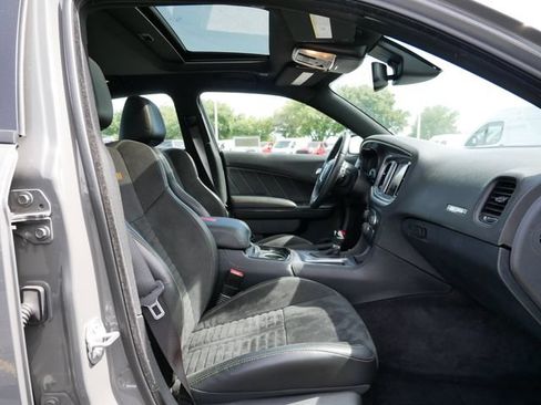 Used 2017 Dodge Charger R/T RWD image 15