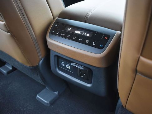 New 2025 Nissan Pathfinder Platinum w/ Cargo Package image 19