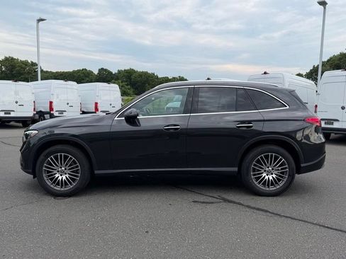 Used 2026 Mercedes-Benz GLC 300 4MATIC image 4