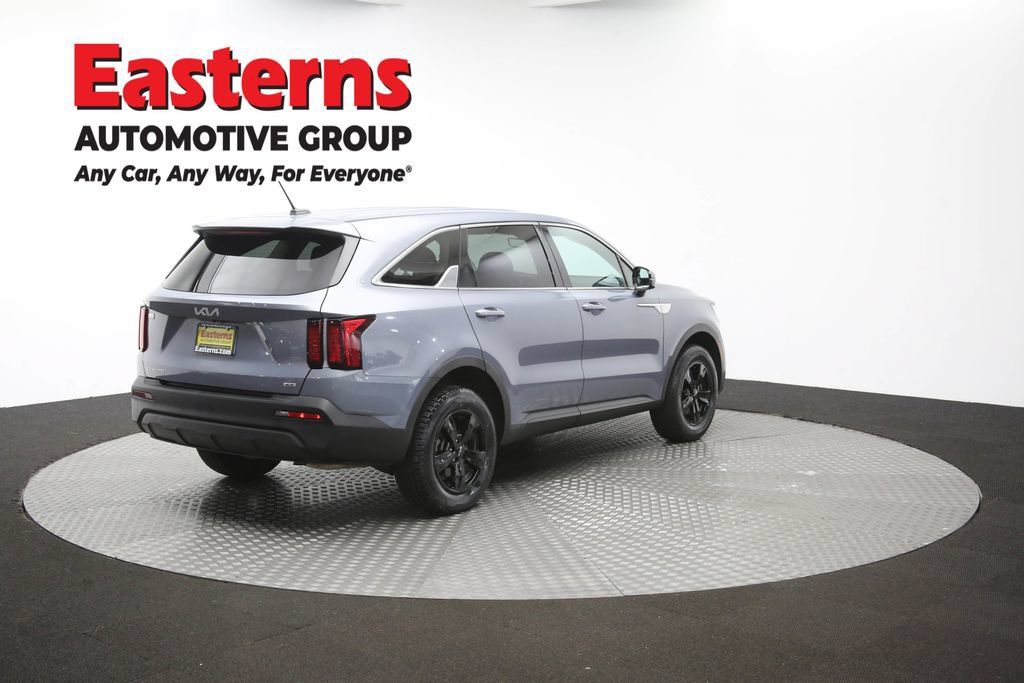 Used 2023 Kia Sorento LX AWD/4WD image 39