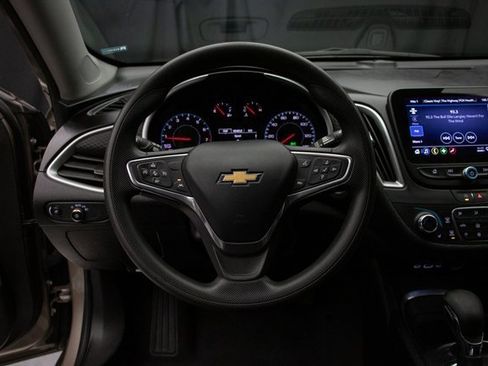 Used 2023 Chevrolet Malibu LT image 25