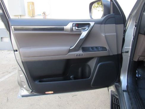 Used 2022 Lexus GX 460 Luxury image 15