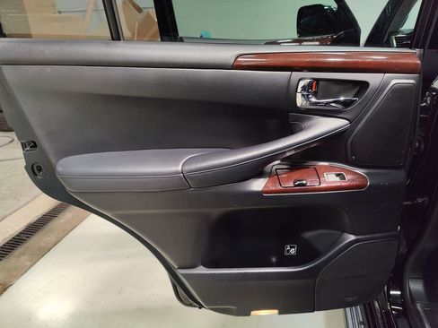 Used 2015 Lexus LX 570 4WD w/ Luxury Package image 49