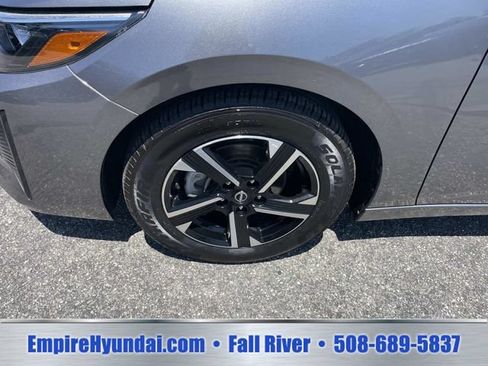 Used 2024 Nissan Sentra SV FWD image 12