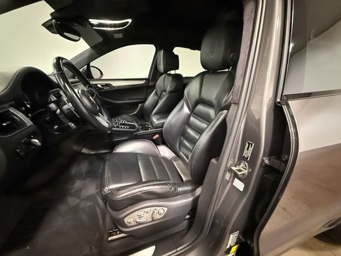 Used 2015 Porsche Macan Turbo AWD/4WD image 12
