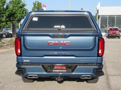 Used 2025 GMC Sierra 1500 Denali w/ Denali Reserve Package AWD/4WD image 6