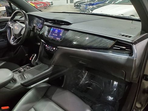 Used 2020 Cadillac XT6 Premium Luxury w/ LPO, Floor Liner Package FWD image 14