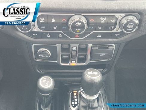 Used 2024 Jeep Wrangler Unlimited Sport AWD/4WD image 20