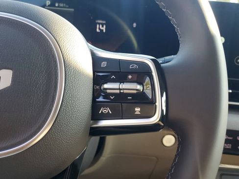 New 2026 Kia Carnival EX image 12