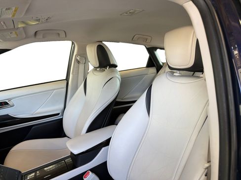 Used 2019 Toyota Mirai image 9