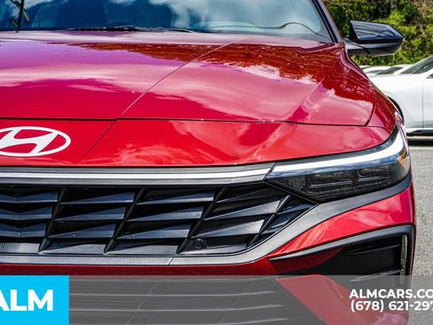 Used 2025 Hyundai Elantra Sport image 12