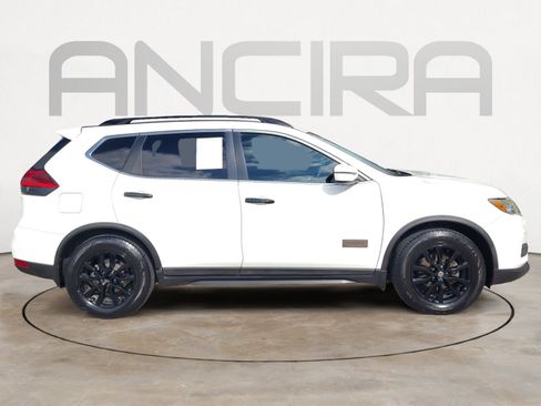 Used 2017 Nissan Rogue SV FWD image 14