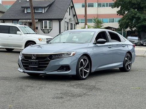 Used 2022 Honda Accord Sport image 3