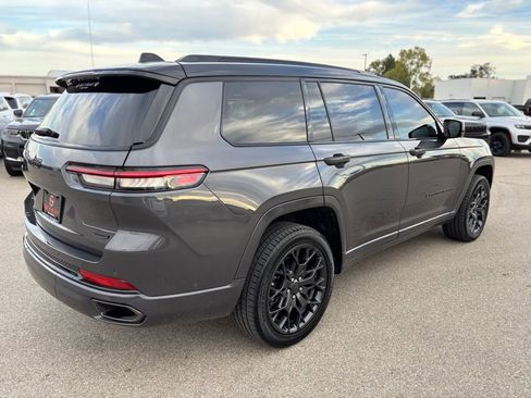 Used 2025 Jeep Grand Cherokee L Summit AWD/4WD image 5