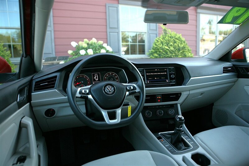 Used 2019 Volkswagen Jetta S w/ Driver Assistance Package FWD image 11