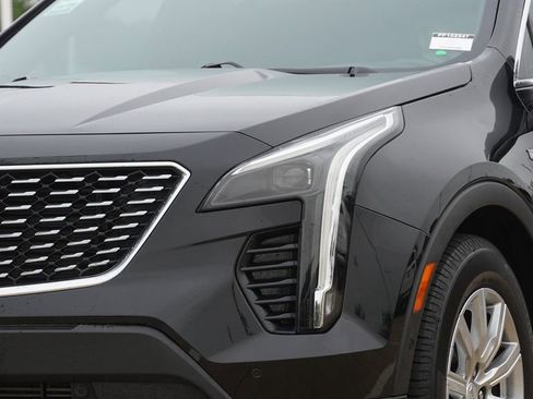 Used 2023 Cadillac XT4 Premium Luxury w/ Technology Package FWD image 5