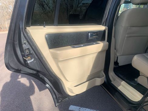 Used 2016 Ford Expedition XL image 19
