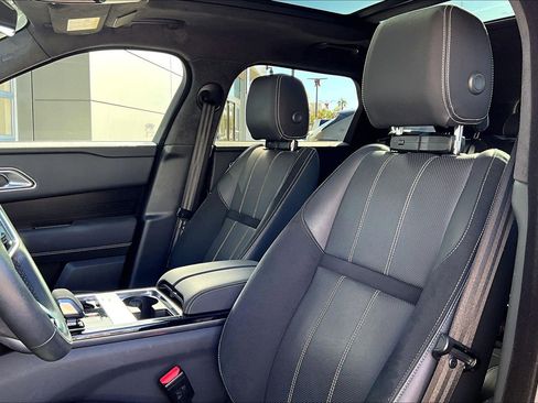 Used 2023 Land Rover Range Rover Velar HST image 25