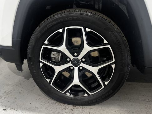 Used 2025 Jeep Compass Limited image 8