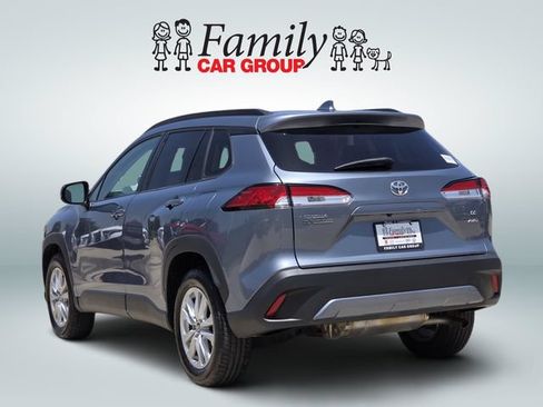 Used 2022 Toyota Corolla Cross LE AWD/4WD image 3
