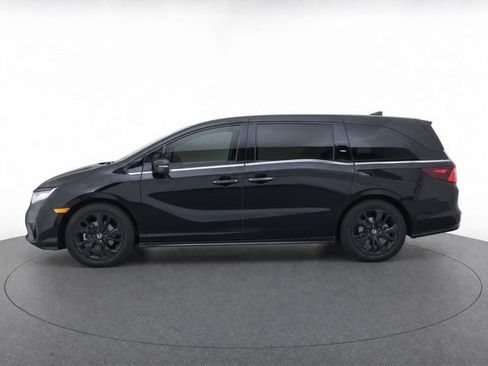 Used 2024 Honda Odyssey Sport image 4