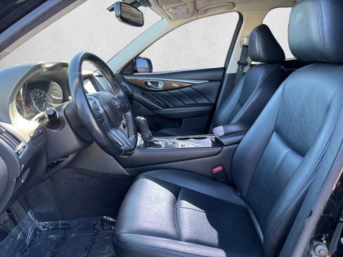 Used 2019 INFINITI Q50 Luxe RWD image 16