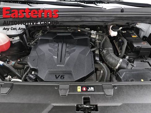 Used 2022 Kia Carnival LX image 7