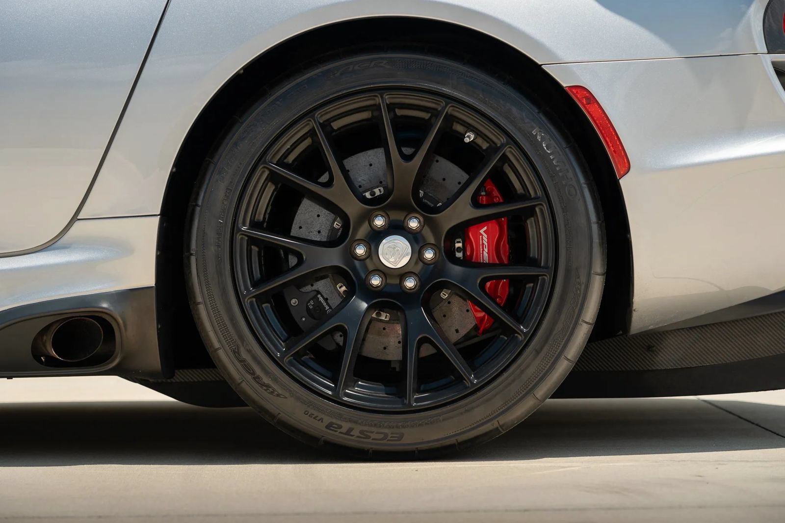 Used 2016 Dodge Viper GTC w/ ACR Package RWD image 37