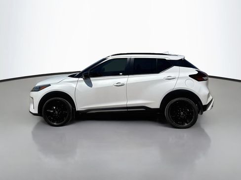 Used 2023 Nissan Kicks SR FWD image 4