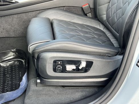 New 2026 BMW X7 xDrive40i w/ M Sport Package image 11