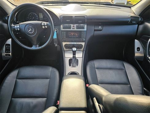Used 2006 Mercedes-Benz C 230 Sedan image 12