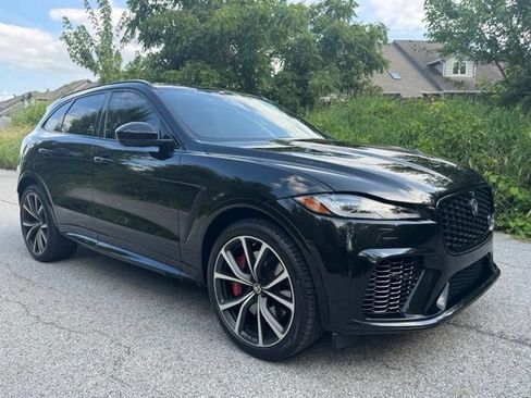 Used 2024 Jaguar F-PACE SVR AWD/4WD image 4