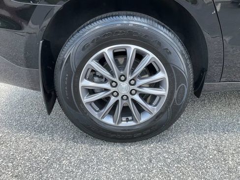 Used 2022 Buick Enclave Essence w/ LPO, Floor Liner Package AWD/4WD image 27