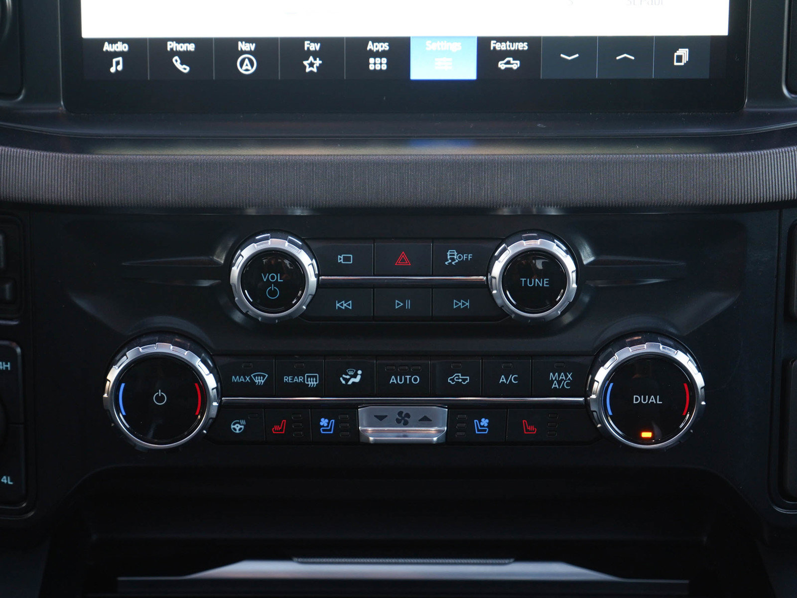 Used 2026 Ford F350 Platinum AWD/4WD image 19