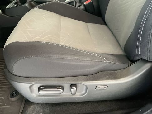 Used 2023 Toyota Tacoma TRD Off-Road image 12