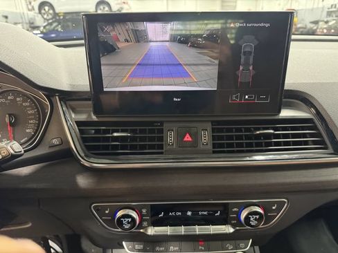 Used 2021 Audi Q5 2.0T Premium w/ Convenience Package AWD/4WD image 19