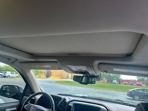 Used 2018 Chevrolet Silverado 1500 High Country AWD/4WD image 26
