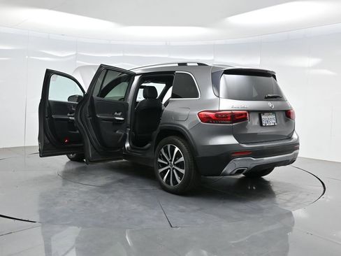 Used 2021 Mercedes-Benz GLB 250 image 38