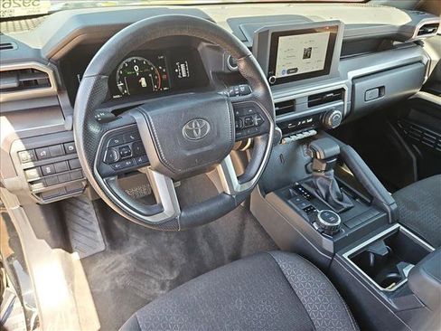 Used 2025 Toyota 4Runner SR5 AWD/4WD image 12