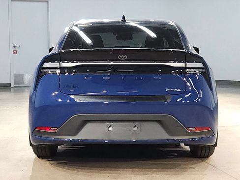 New 2026 Toyota Prius Plug-In Hybrid FWD image 6