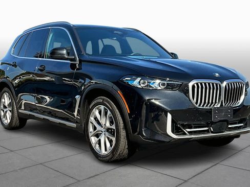 Certified 2025 BMW X5 xDrive40i w/ Premium Package image 2