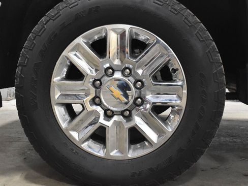 Used 2024 Chevrolet Silverado 3500 High Country w/ High Country Premium Package AWD/4WD image 29